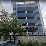 Apartamento Enseada 3 quartos, 8 pessoas