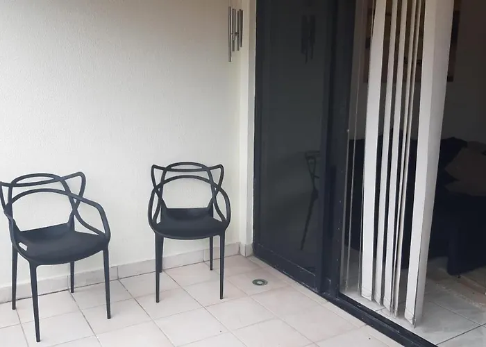 Apartamento Enseada 3 quartos, 8 pessoas